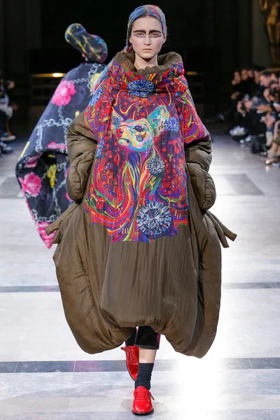 Look 9